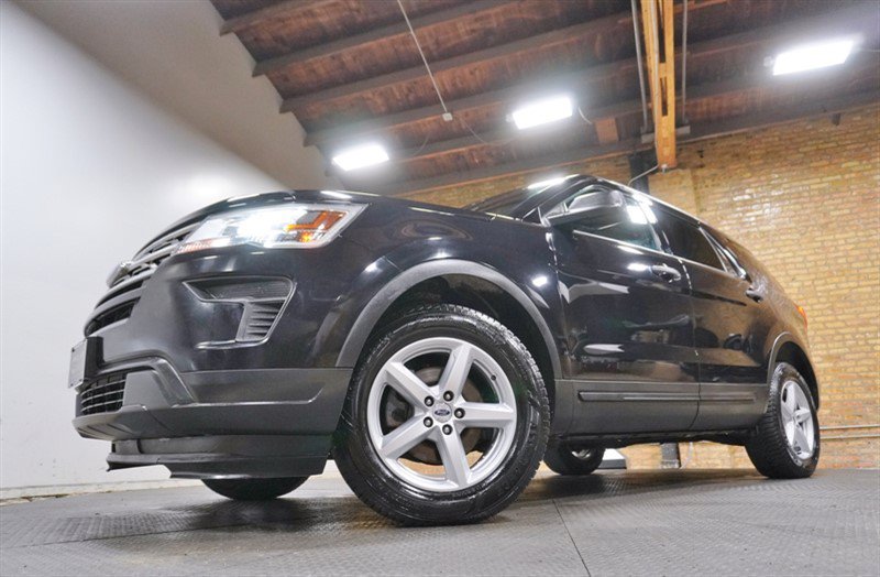 Used 2019 Ford Explorer 4WD w/ Class III Trailer Tow Package image 2