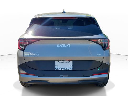 New 2026 Kia Sportage LX FWD image 5