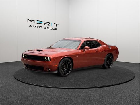 Used 2020 Dodge Challenger R/T Scat Pack RWD image 4