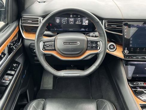 Used 2024 Jeep Grand Wagoneer L Series III image 19
