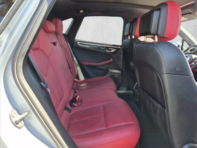 Used 2020 Porsche Macan AWD/4WD image 21