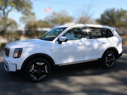 New 2025 Kia Telluride S image 15