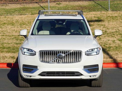 Used 2024 Volvo XC90 B6 Plus w/ Protection Package Premier image 3