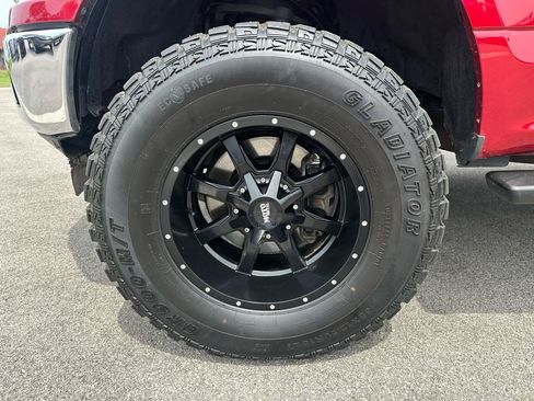 Used 2019 Ford F150 XLT w/ Equipment Group 302A Luxury AWD/4WD image 15