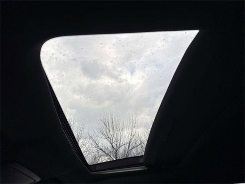 Used 2023 Honda Passport EX-L image 9