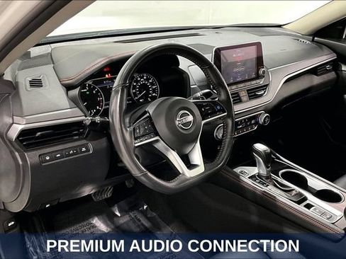 Used 2023 Nissan Altima 2.5 SR AWD/4WD image 23
