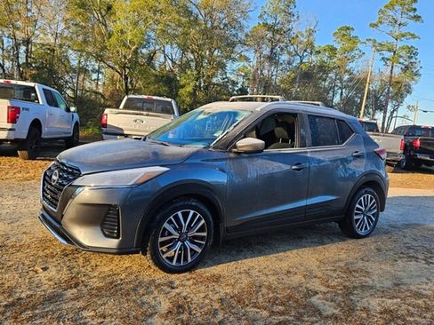 Used 2024 Nissan Kicks SV w/ Interior Electronics Package image 4