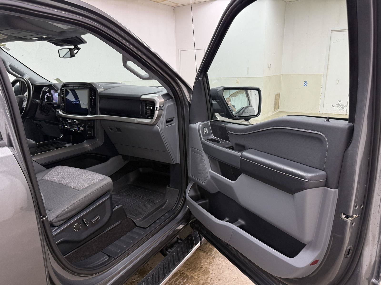 Used 2021 Ford F150 XLT w/ Equipment Group 302A High AWD/4WD image 31