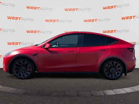 Used 2023 Tesla Model Y Performance AWD/4WD image 2