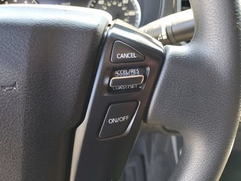 Used 2022 Nissan Frontier SV RWD image 28