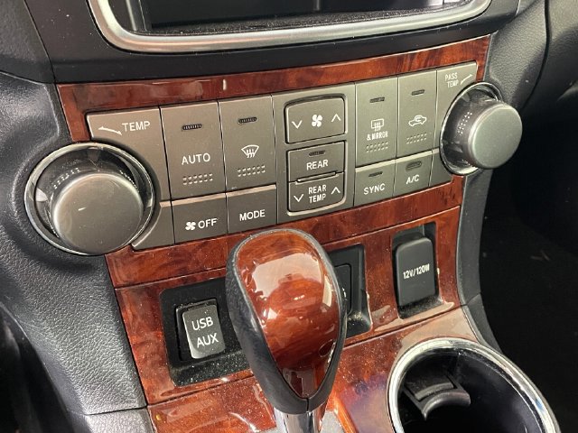 Used 2013 Toyota Highlander Limited AWD/4WD image 8