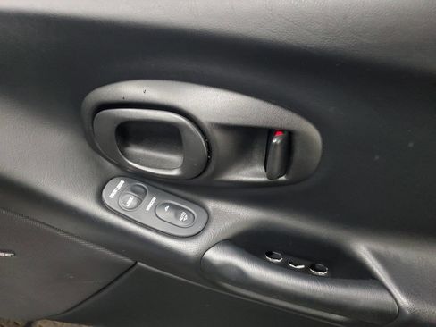 Used 1998 Chevrolet Corvette Coupe w/ Roof Pkg image 13