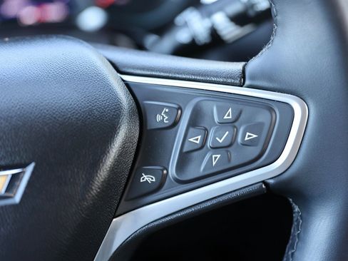 Used 2023 Chevrolet Equinox LT image 40