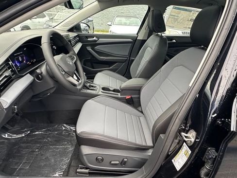New 2026 Volkswagen Jetta SE FWD image 25