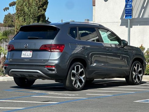 Used 2023 Volkswagen Taos SEL image 4