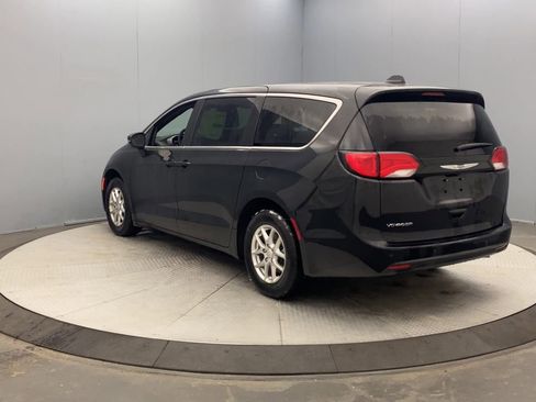 New 2026 Chrysler Voyager LX image 3