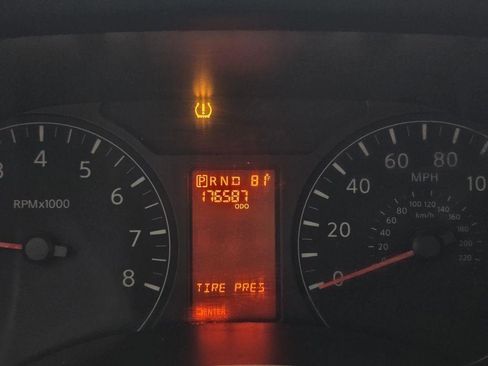 Used 2019 Nissan NV 2500 S image 17