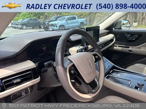Used 2022 Lincoln Aviator Reserve image 6