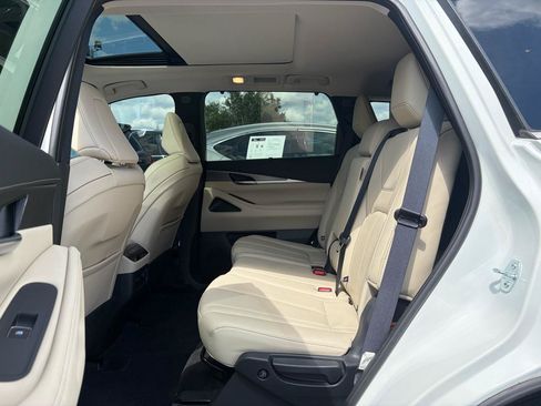 Used 2024 INFINITI QX60 Luxe AWD/4WD image 9