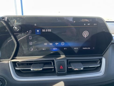 Used 2024 Chevrolet TrailBlazer LS image 28