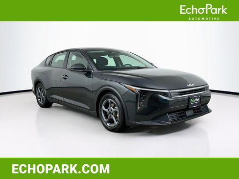 Used 2025 Kia K4 FWD image 1
