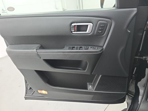 Used 2015 Honda Pilot Touring image 28