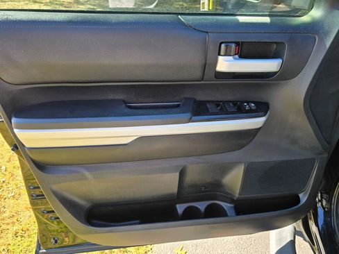 Used 2017 Toyota Tundra SR5 image 22