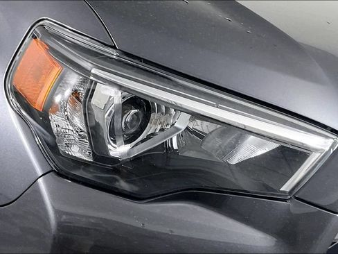 Used 2023 Toyota 4Runner Limited AWD/4WD image 29