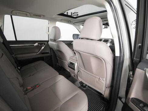 Certified 2021 Lexus GX 460 Premium w/ Premium Package AWD/4WD image 18