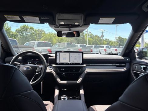 New 2026 Ford Explorer Platinum RWD image 16