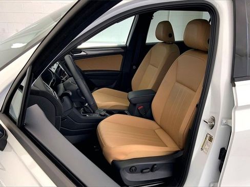 Used 2024 Volkswagen Tiguan SE R-Line image 25