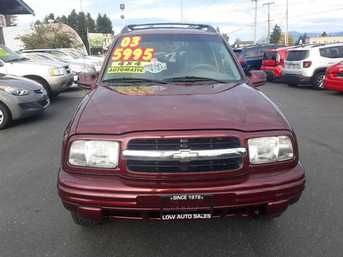 Used 2003 Chevrolet Tracker LT image 6