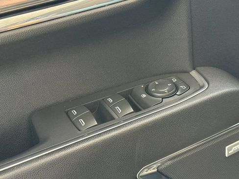 Used 2023 Chevrolet Silverado 1500 LT Trail Boss w/ LT Trail Boss Premium Package AWD/4WD image 11