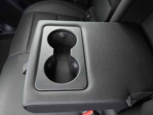 New 2026 Chevrolet Equinox LT w/ Convenience Package II image 17