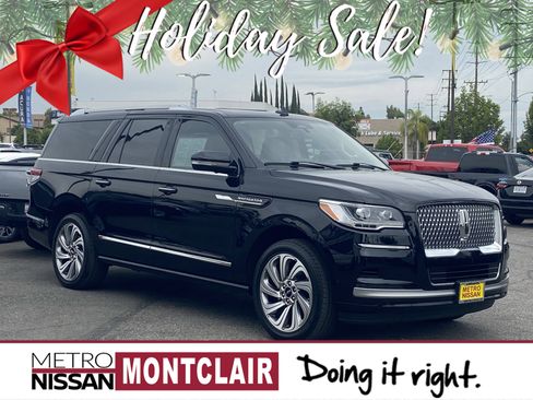 Used 2023 Lincoln Navigator L Reserve image 1