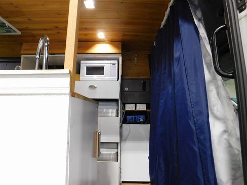 Used 2019 Ford Transit 250 148 Medium Roof image 36