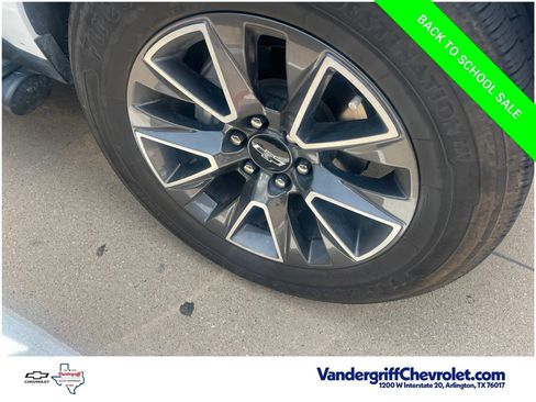 Used 2023 Chevrolet Suburban Z71 AWD/4WD image 4