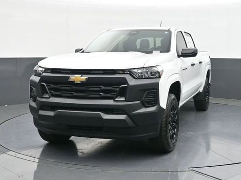 New 2026 Chevrolet Colorado W/T RWD image 2