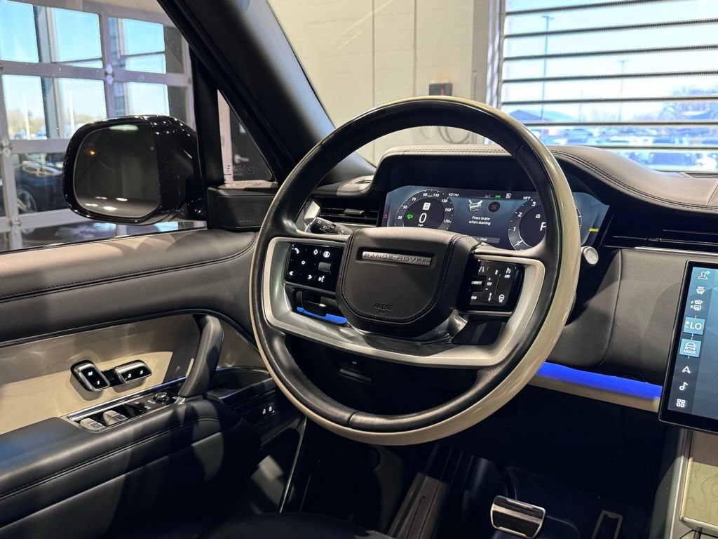 Used 2024 Land Rover Range Rover SV AWD/4WD image 46