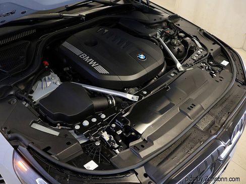 Certified 2024 BMW 540i xDrive w/ Premium Package AWD/4WD image 40