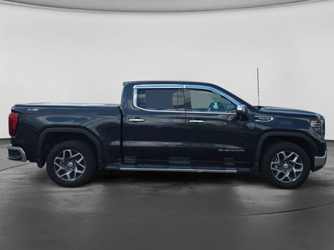 Used 2023 GMC Sierra 1500 SLT w/ SLT Premium Package AWD/4WD image 10