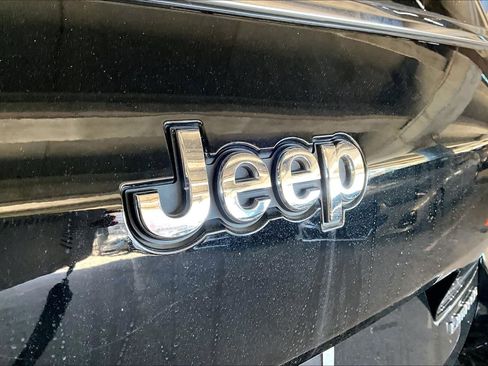 Used 2021 Jeep Grand Cherokee L Limited image 31