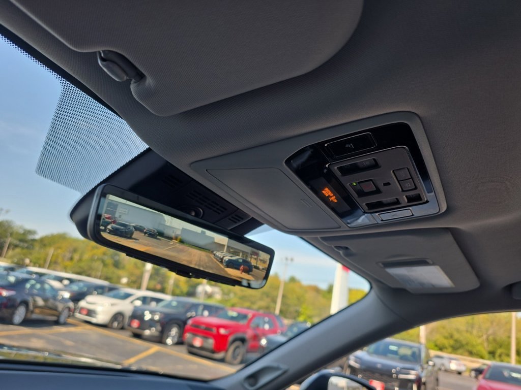Used 2026 Toyota Grand Highlander AWD image 30