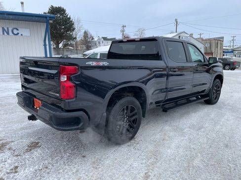 Used 2023 Chevrolet Silverado 1500 Custom image 13