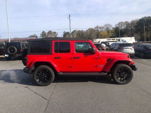 Used 2021 Jeep Wrangler Unlimited image 2