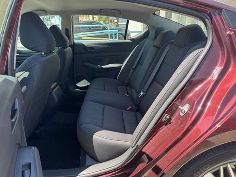 Used 2025 Nissan Altima 2.5 SV FWD image 22