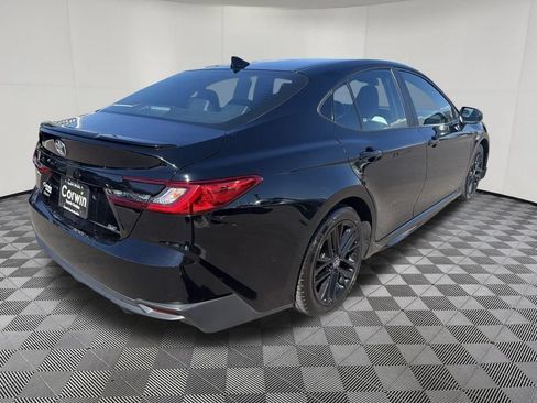Used 2025 Toyota Camry SE FWD image 7
