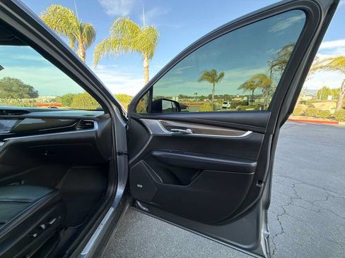 Used 2020 Cadillac XT6 Sport w/ Platinum Package AWD/4WD image 39
