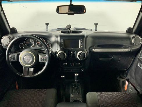 Used 2011 Jeep Wrangler Unlimited Sport image 17