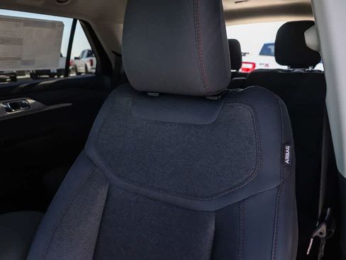 New 2026 Ford Explorer Active RWD image 27
